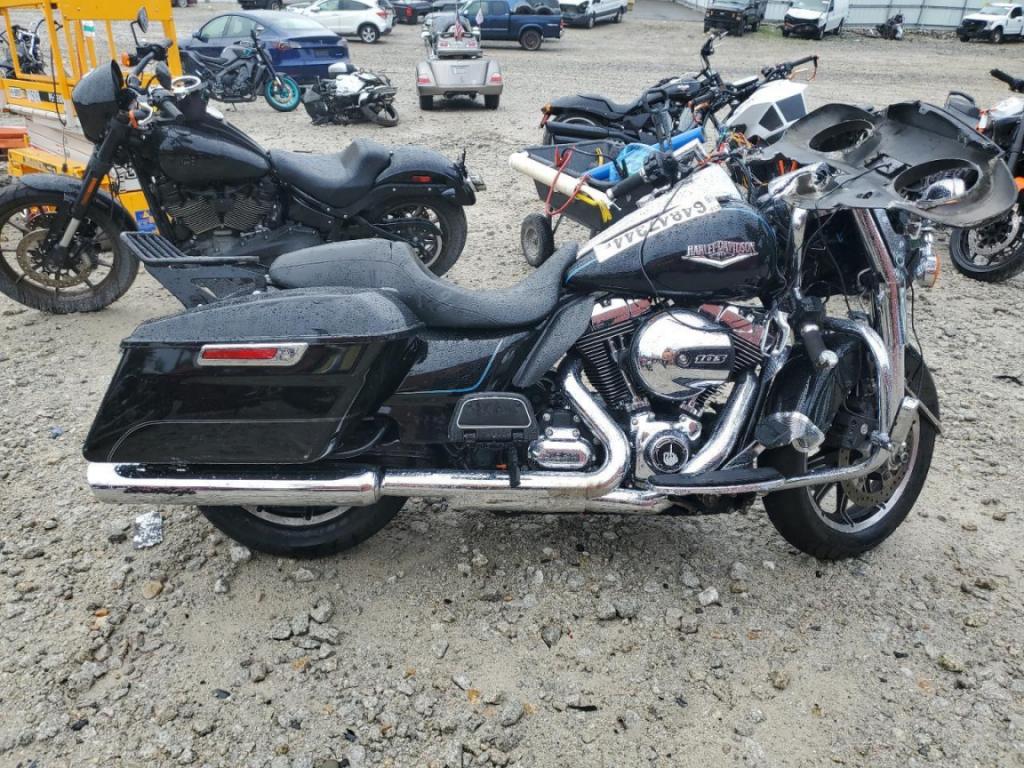 2014 Harley Davidson FLHRXS купить мотоцикл из США с доставкой в Минск